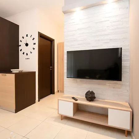 Anna Apartment *